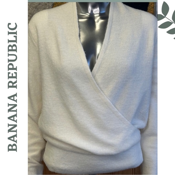 Banana Republic Aire Wrap Front Light Cream Sweater Wool Blend Size Extra Small - Picture 5 of 8
